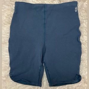 Free People Movement The Class‎ Blue Biker Style Yoga Work Out Shorts Size Large
